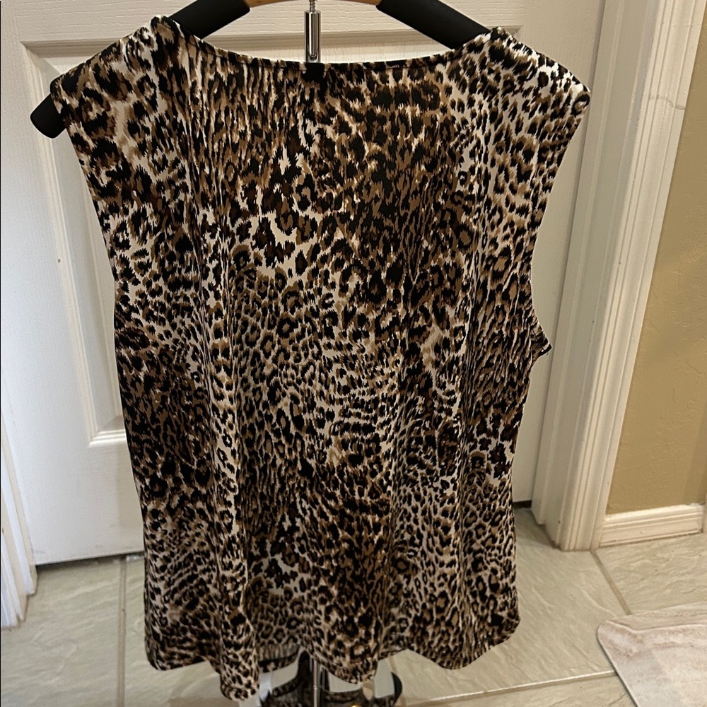 Kasper Animal Print Sleeveless Blouse - Picture 5 of 10